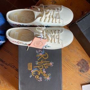 Keds - Rifle Paper Company tennis shoes. Size 8.